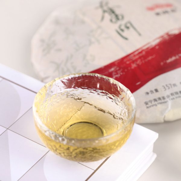 2022 Lao Tong Zhi Old Comrade ‘Fen Dou’ Raw Pu Erh Tea Cake 357g - Image 5