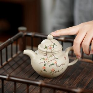 Duo Qiu Yixing Teapot Bai Yu Duan Ni Flower Clay Painting 240ml