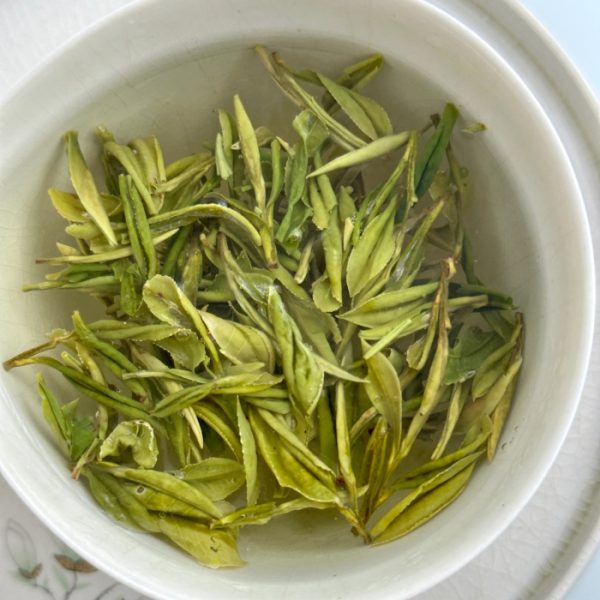 Mingqian Huangshan Maofeng - Yellow Mountain Green Tea - Image 4