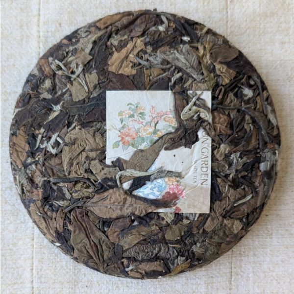 2024 Moon Garden White Tea Cake 200g - Image 2
