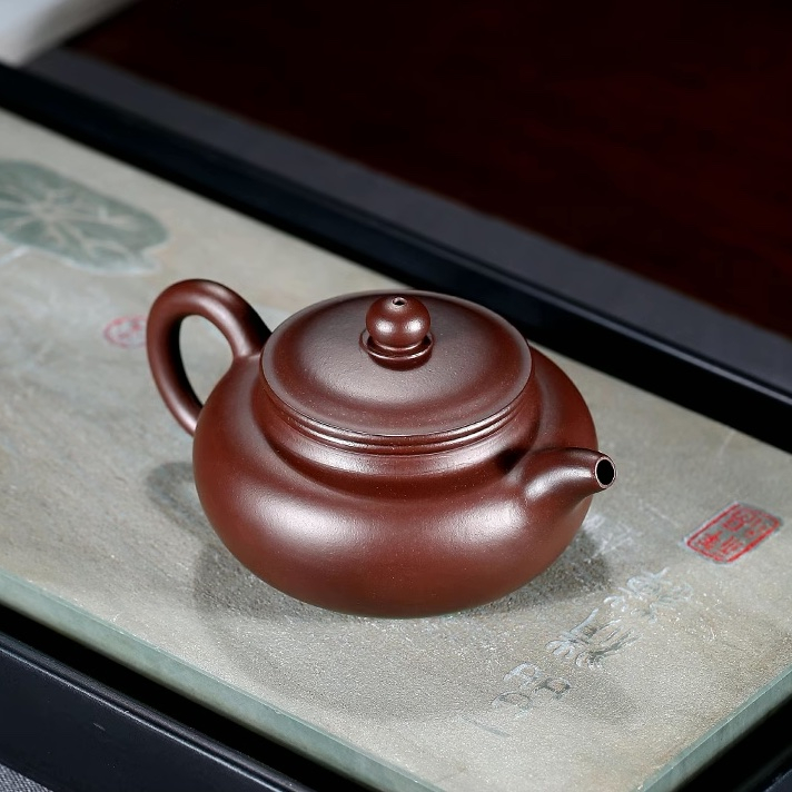 Yixing Clay Tea Set: Fang Gu Hu Teapot + 2 Cups, Purple Zhu Ni Clay 190ml - Image 5