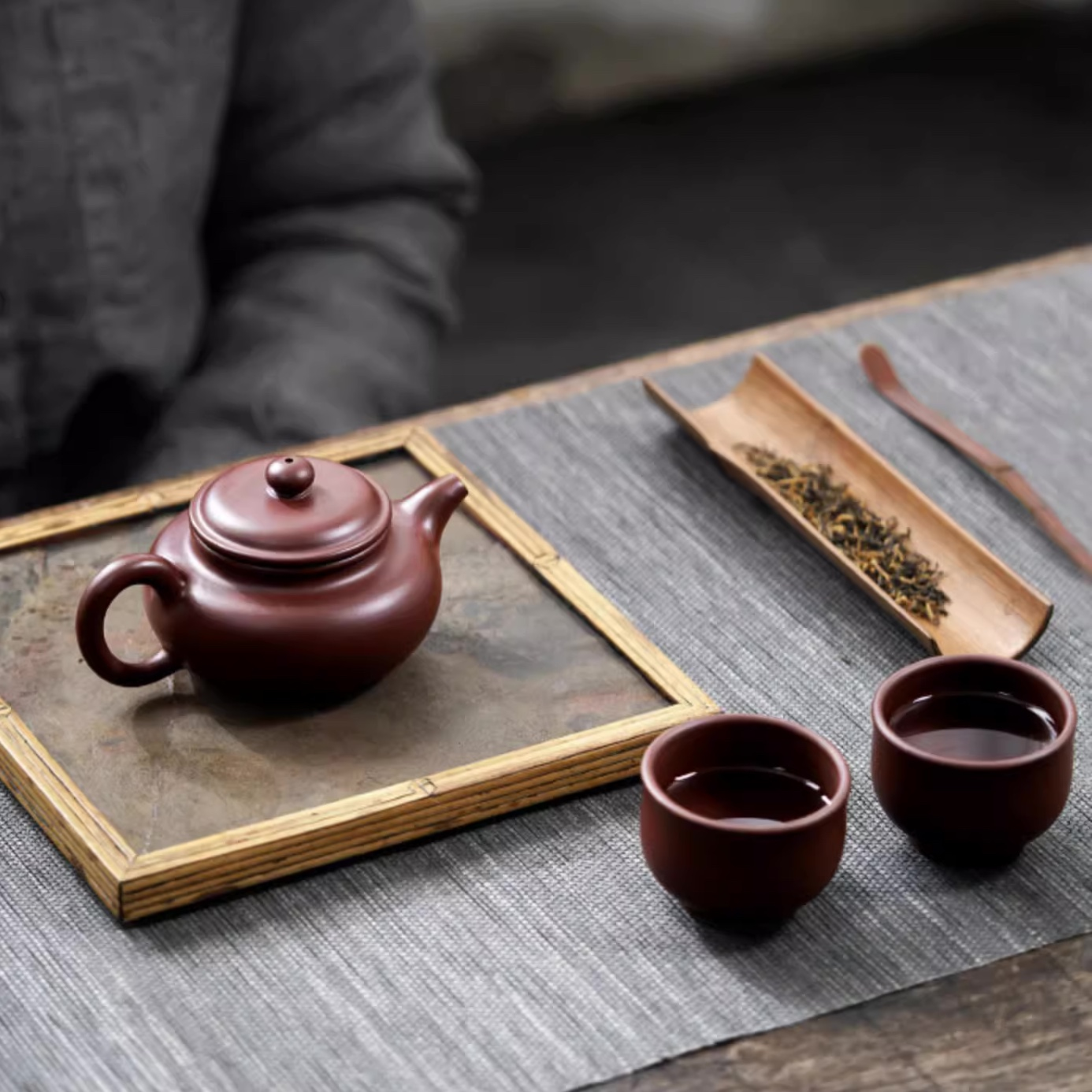 Yixing Clay Tea Set: Fang Gu Hu Teapot + 2 Cups, Purple Zhu Ni Clay 190ml - Image 6