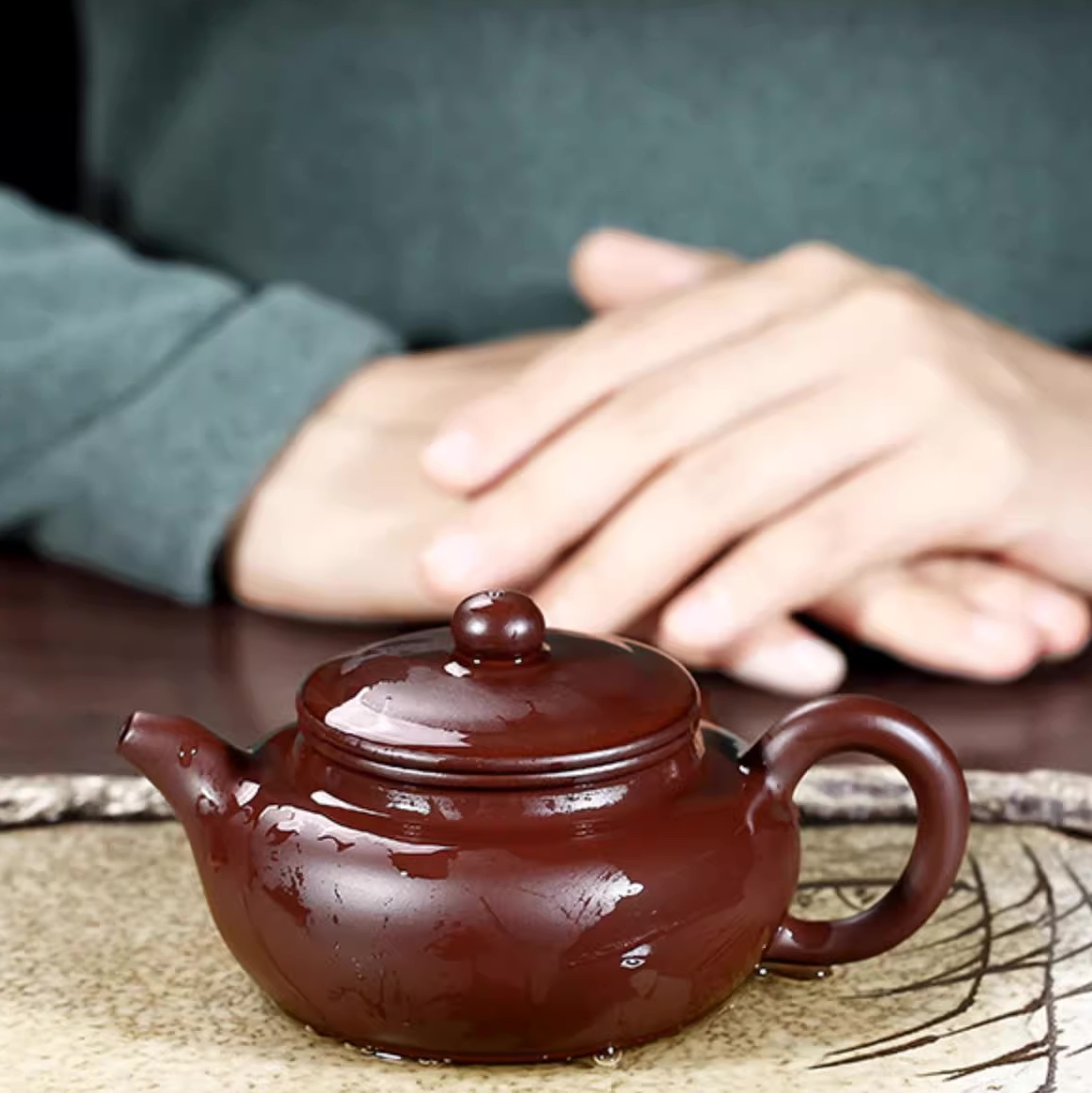 Yixing Clay Tea Set: Fang Gu Hu Teapot + 2 Cups, Purple Zhu Ni Clay 190ml - Image 8