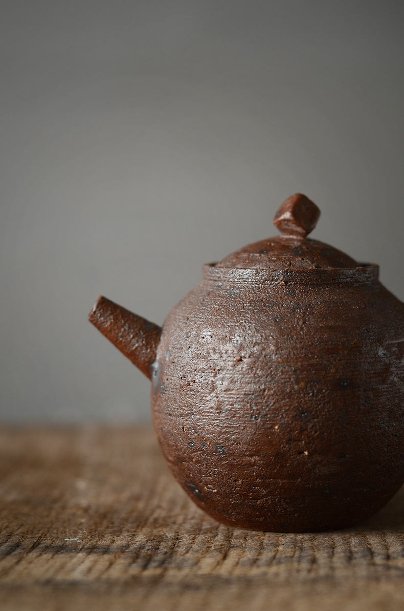 Ceramic Dragon Egg Gongfu Clay Teapot ‘Sapiens’ 220ml - Image 2