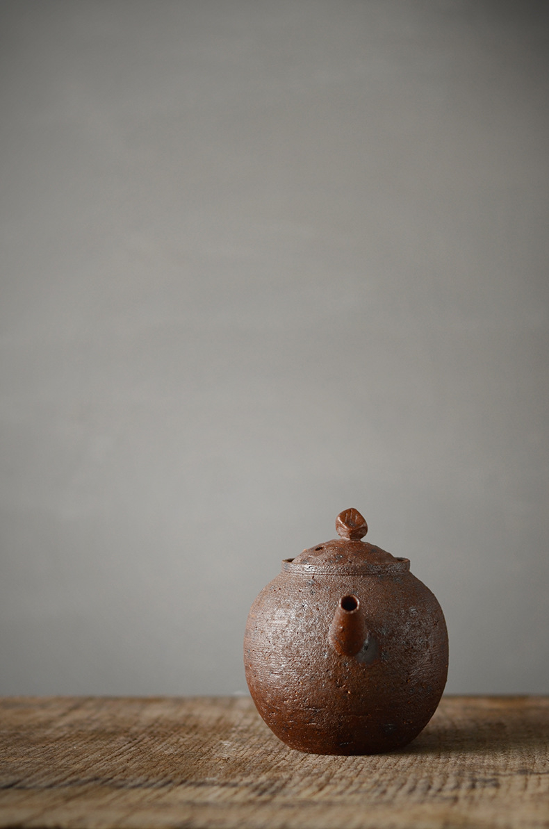 Ceramic Dragon Egg Gongfu Clay Teapot ‘Sapiens’ 220ml - Image 4
