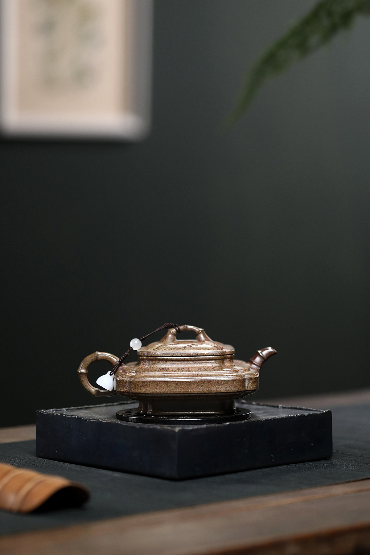 Square Xu Bian Yixing Teapot: Chen Xiang Clay & Bamboo Design 200ml - Image 10