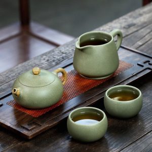 礼盒装宜兴茶具套装（含公道杯与两只茶杯），段青泥